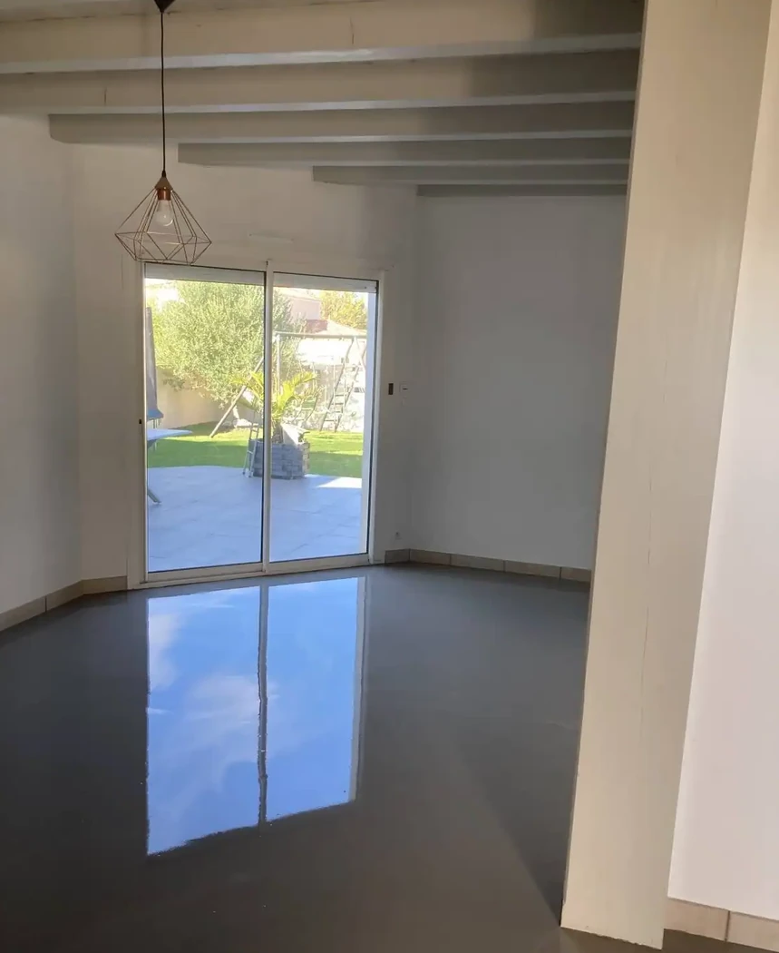 Ragréage avant pose de sol 